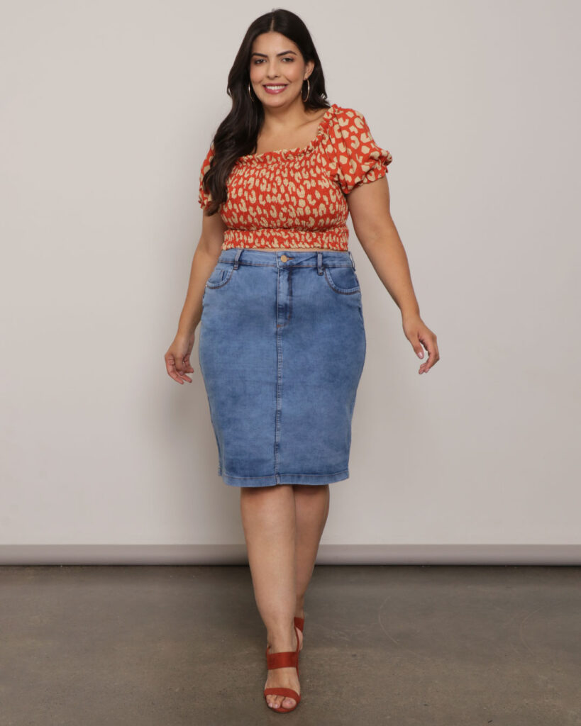 saia midi jeans plus size